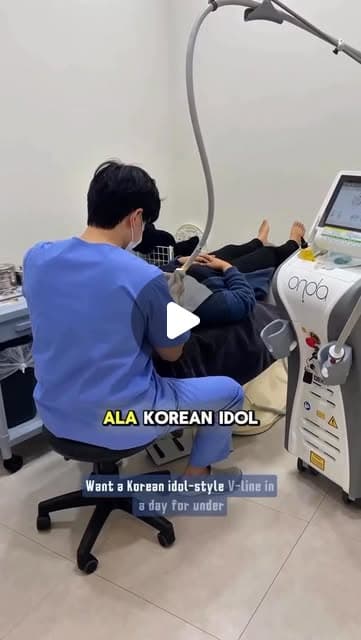 SukaJalanSukaReview (@sukajalansukareview) during a one-day V-line visit with ONDA, Titanium and fat-dissolving injections at Delphic Clinic, Gangnam, Seoul — Instagram reel
