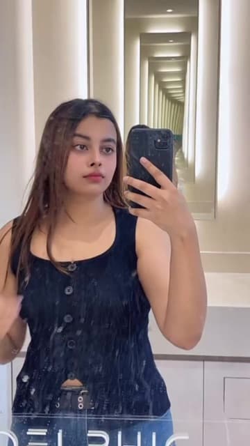 Ari (@ariluxbloom) in a TikTok video showing her face after a Titanium Lifting session and spot laser at Delphic Clinic, Gangnam — before and after timing explained