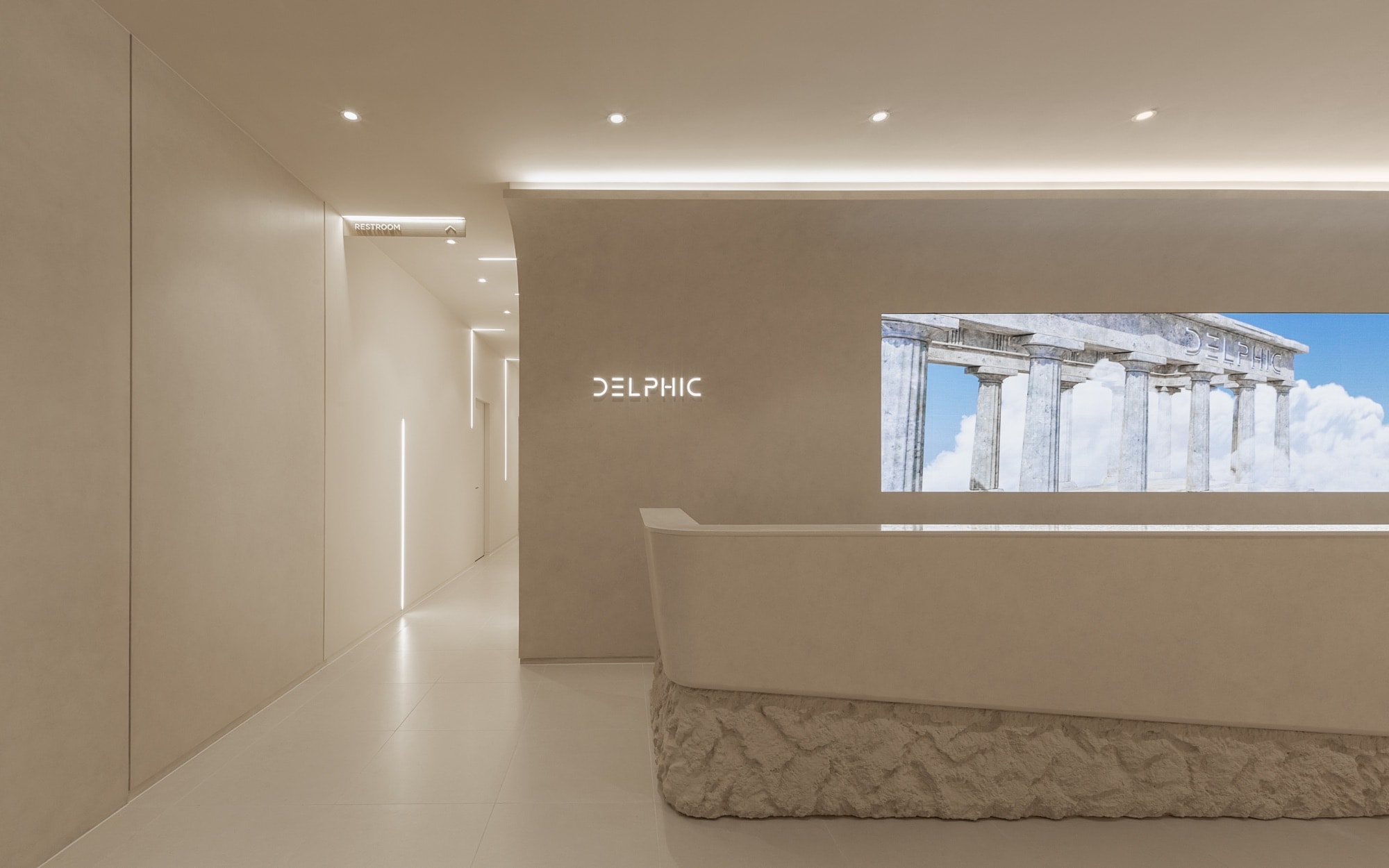 Treatment room interior at Delphic Clinic, a lifting-focused aesthetic clinic in Gangnam, Seoul